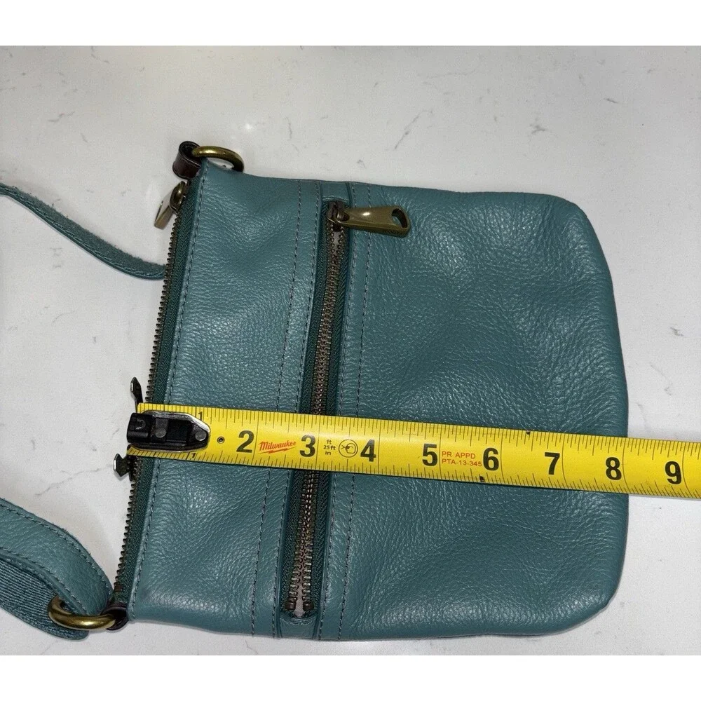 Fossil teal pebbled